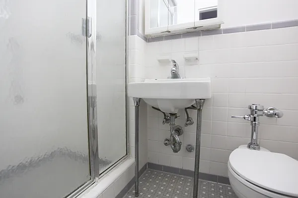 Rented by Metropolitan Property Group | media 7