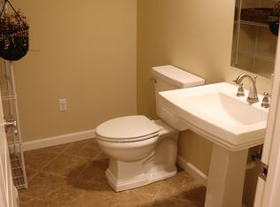 4612 Cherry Forest Cir, Louisville, KY 40245