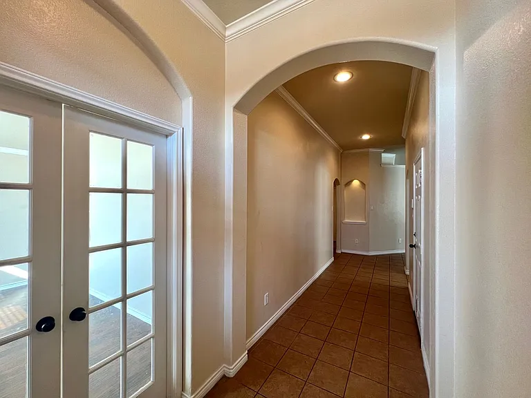 15004 Waters Dr — Photo 4