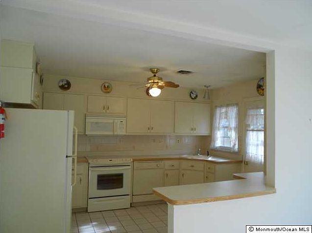 1st image of 971A Argyll Cir