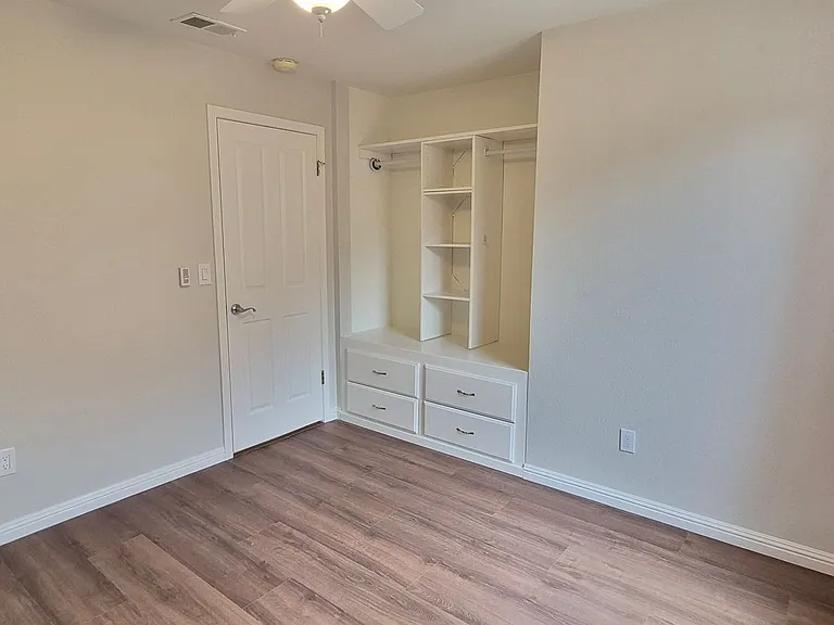 784 Arabian Cir — Photo 15