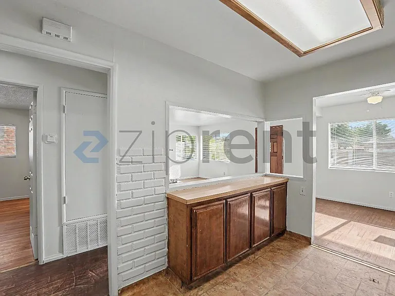 44302 Kirkland Ave — Photo 10