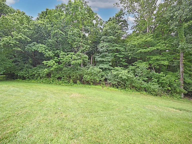 8101 Glohaven Ct — Photo 32