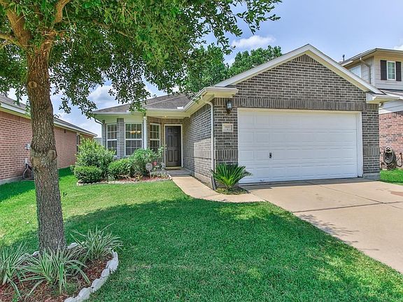3rd image of 17623 Barton Point Ln
