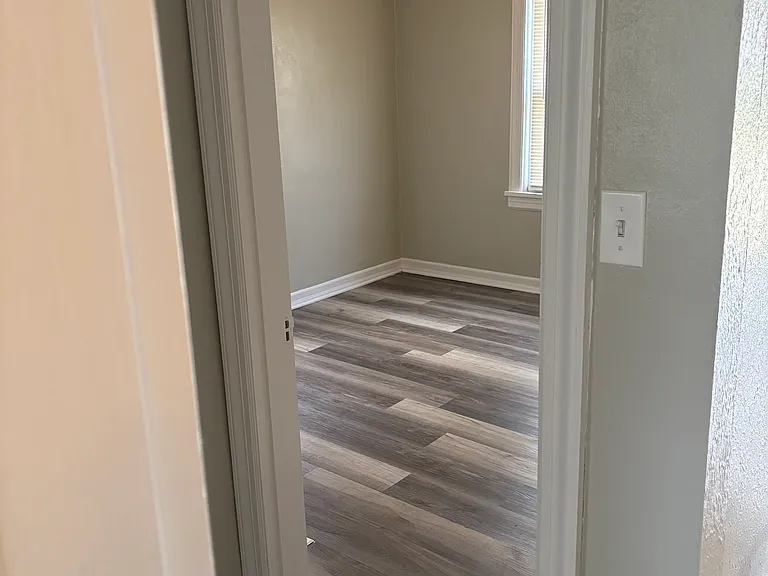 4009 Fulton Ave — Photo 5