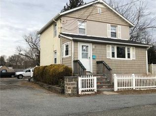 277 E 17th St, Huntington Station, NY 11746