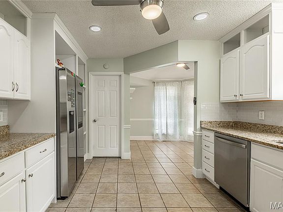5th image of 4851 Arevalo Dr