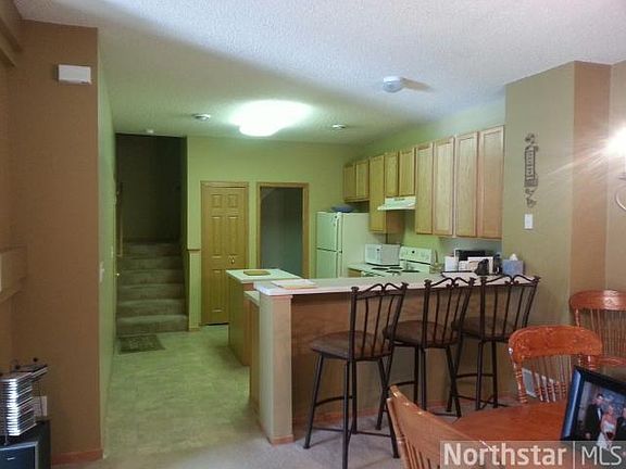 5th image of 27 River Woods Dr W