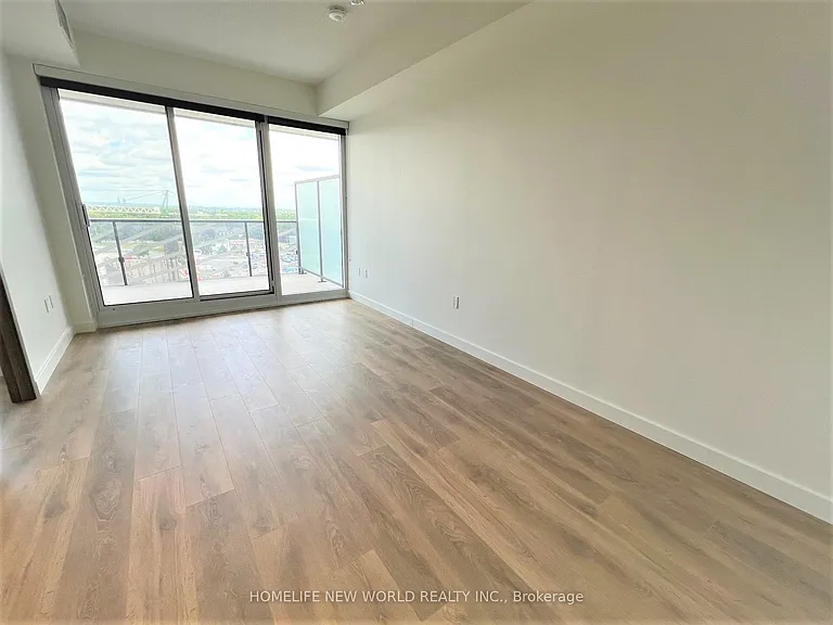 85 McMahon Dr #1110 — Photo 8