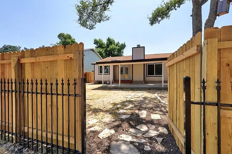 11428 Bristle Oak Trl — Photo 28