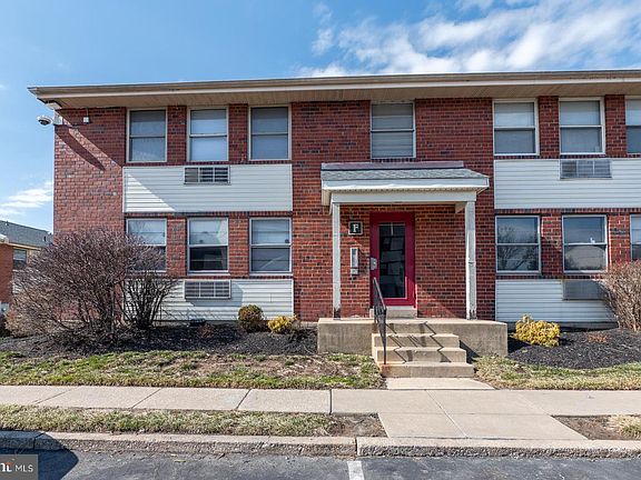 2nd image of 200 Prince Frederick St APT F4