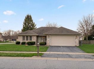 2962 Liberty Dr, Crown Point, IN 46307