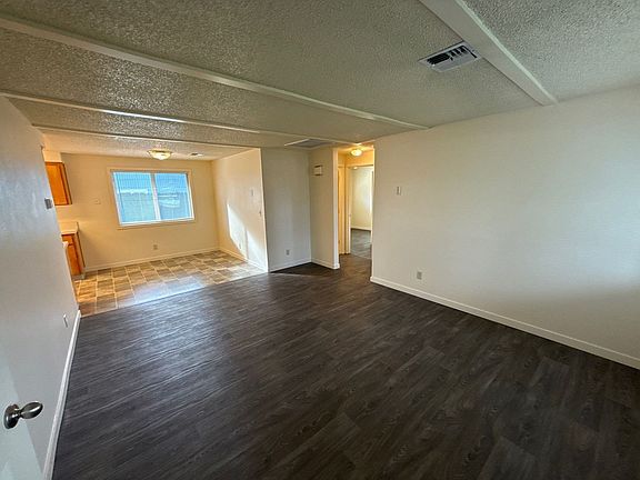 5th image of 411 E 3rd St