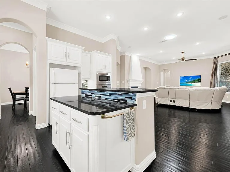 12035 Bryant Dr — Photo 11