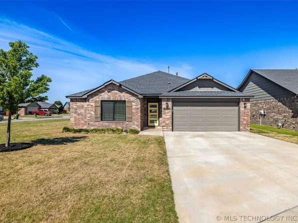 3630 E Cherry Hill Ct, Broken Arrow, OK 74014