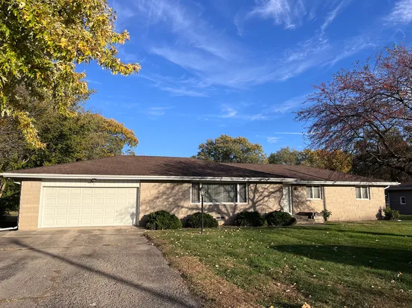 275 N Center St, Braidwood, IL 60408