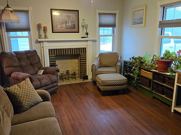 4th image of 208 Princeton Ave