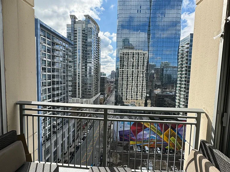 1250 S Michigan Ave #1702 — Photo 11
