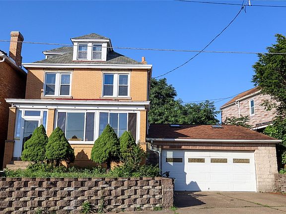 2nd image of 409 Vine St