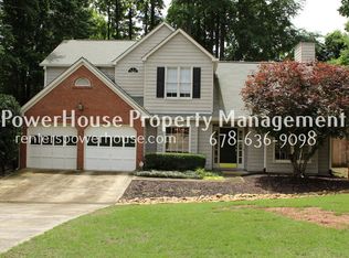 220 Red Oak Ln, Alpharetta, GA
