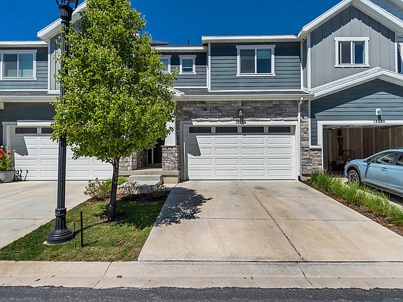 3rd image of 15234 S Tack Way