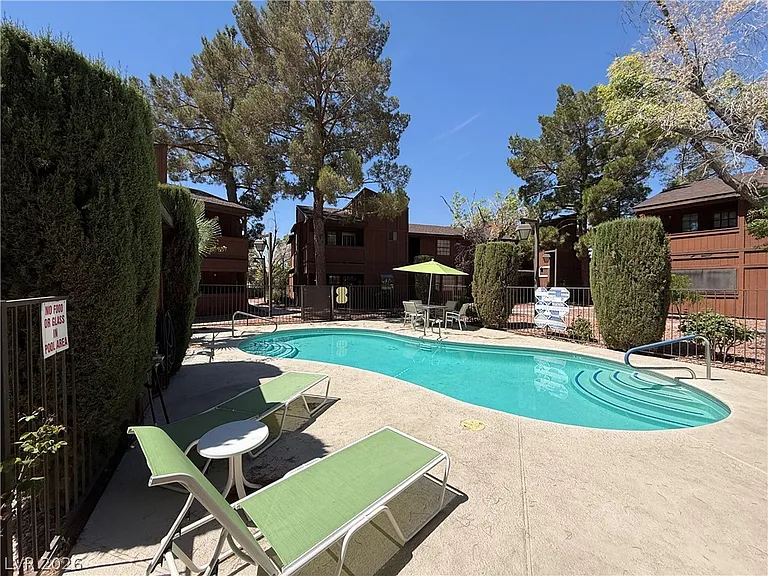 5923 Laredo St — Photo 53