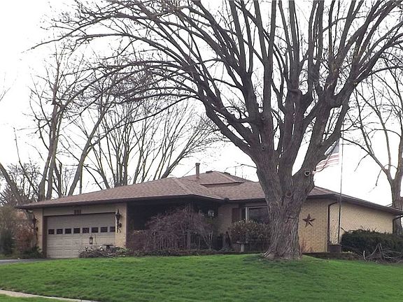 4th image of 801 Crestmont Dr