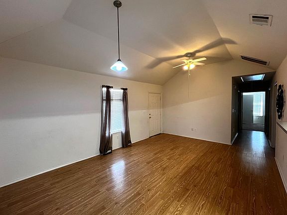 2nd image of 833 E Camp St
