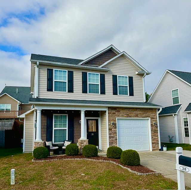 Welcome home to 28 Manderley Way!
