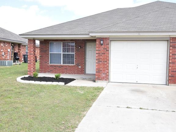2nd image of 2103 Schorn Dr APT A