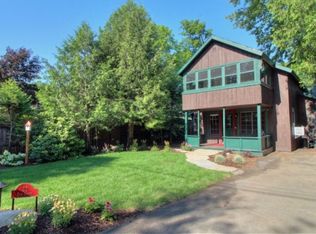 22 Elm St, Lake Placid, NY 12946