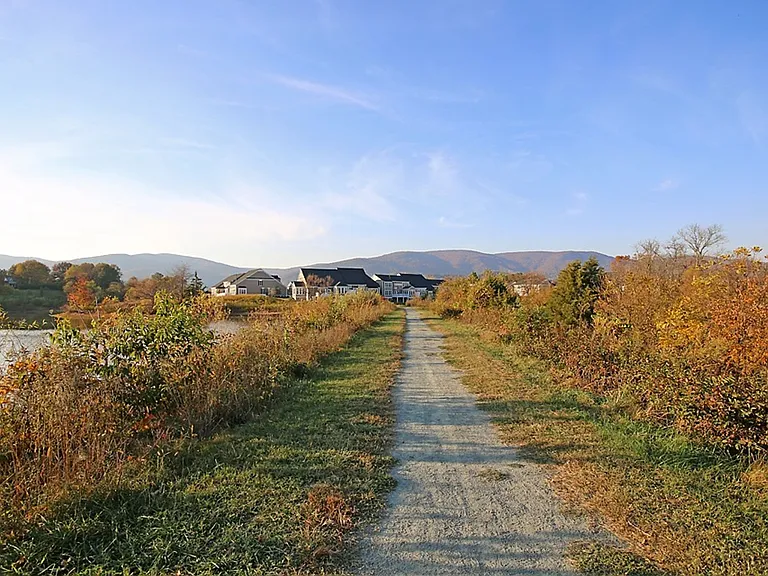 665 Wheatfield Ct — Photo 16