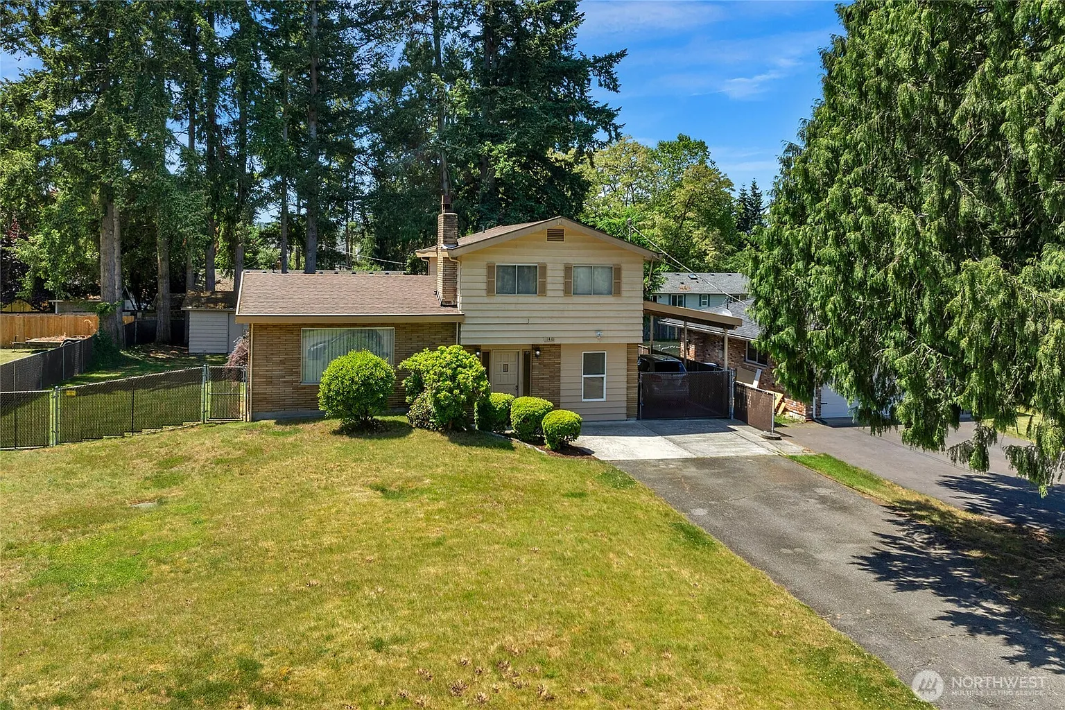 11410 46th Avenue NE photo 1