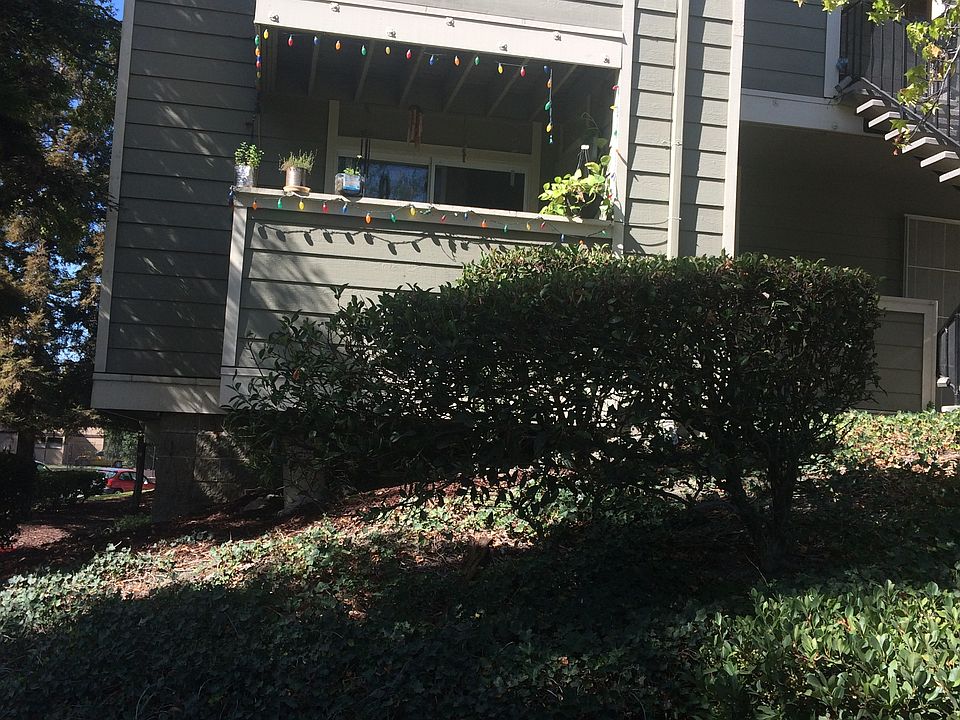 1st image of 71 Castlebridge Dr