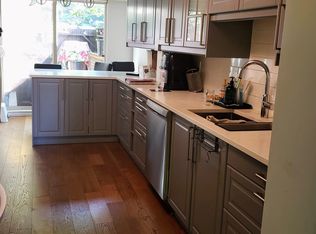 2072 Purcell Way, North Vancouver, BC V7J3K3