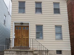 2333 3rd Ave, Watervliet, NY 12189