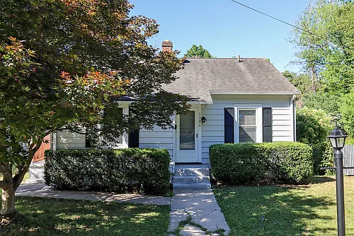 1306 Chesapeake St Photo 1