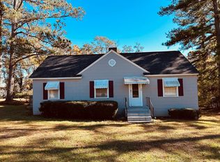 8 Green Acres Dr, Ware Shoals, SC 29692
