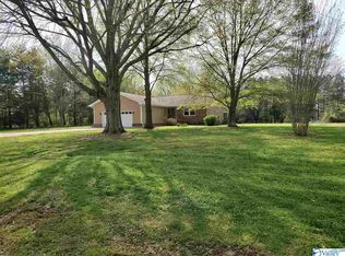 150 Joyce Rd, Laceys Spring, AL 35754