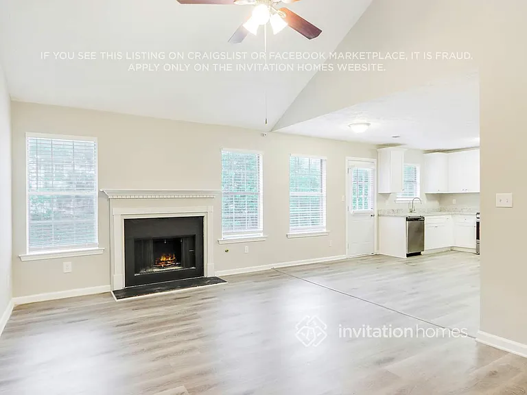 2118 Sugar Creek Close — Photo 4