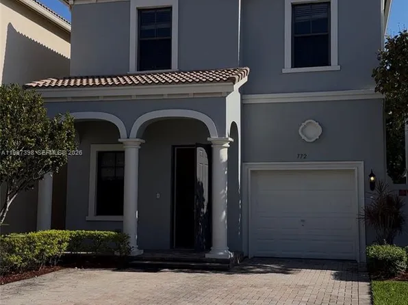 772 NE 191st Ter, Miami, FL 33179
