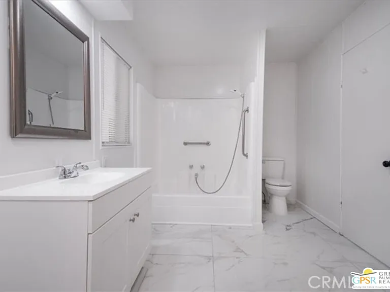 38 N Paseo Laredo — Photo 12