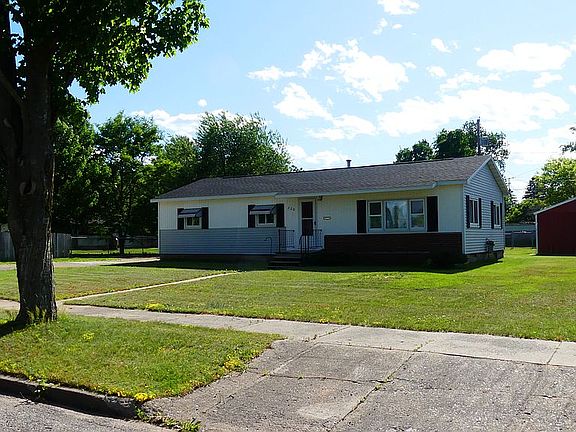 2nd image of 320 Newton St