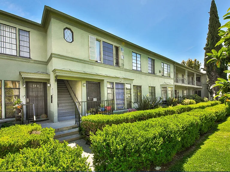5405 Fernwood Ave — Photo 3