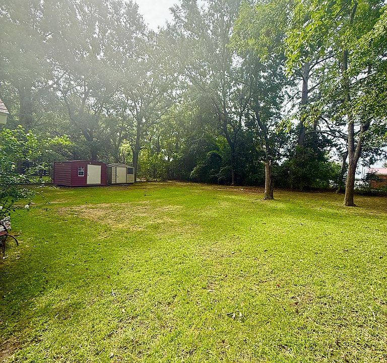 2nd image of 914 Wendell Ave