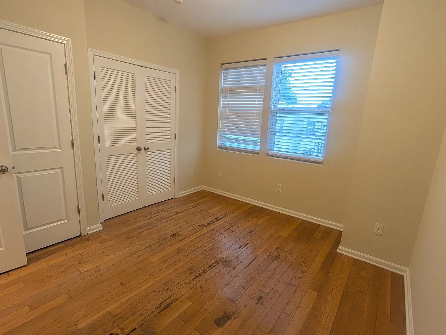 2 bed, 900 sqft, $1,500 — Photo 1