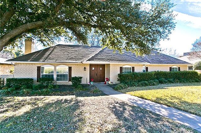 1st image of 7216 La Cosa Dr