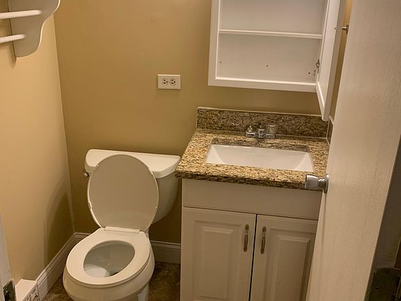 4th image of 142 Klein Creek Ct APT E