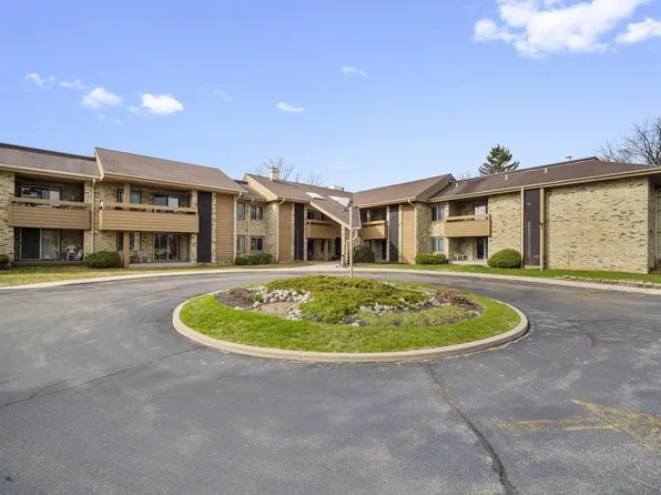 2101 West Good Hope ROAD #112, Glendale, WI 53209