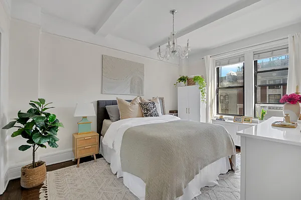 Sold by Compass | media 7